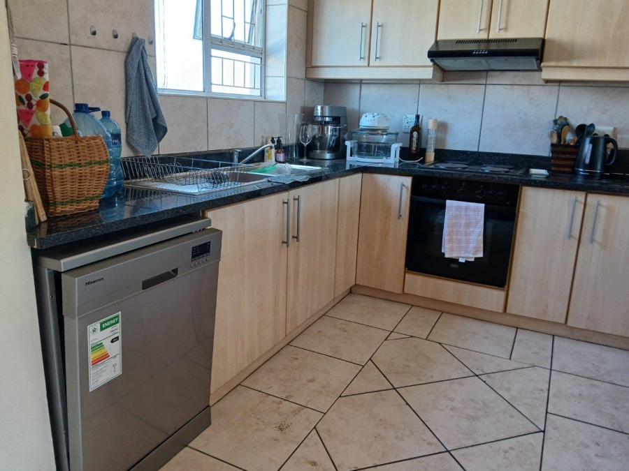 2 Bedroom Property for Sale in Okennedyville Western Cape